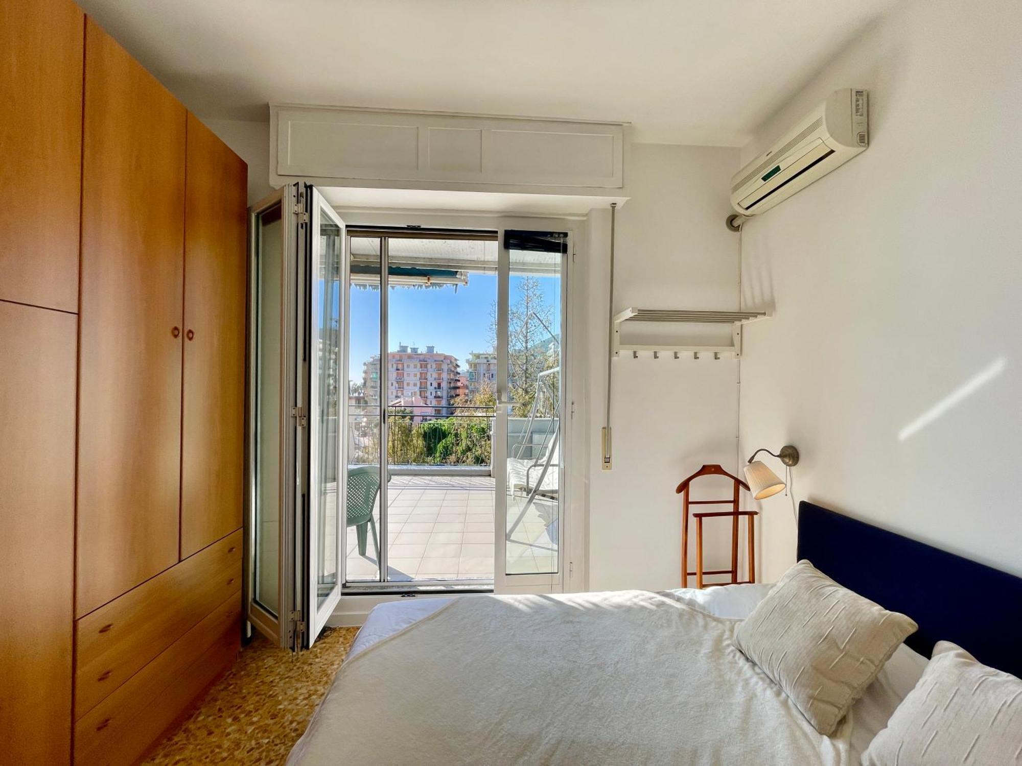 50 Mt Dalle Spiagge, Attico Vista Mare Loano Exterior photo